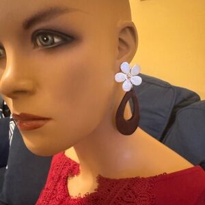 NWT mother of pearl floral and wood drop earrings